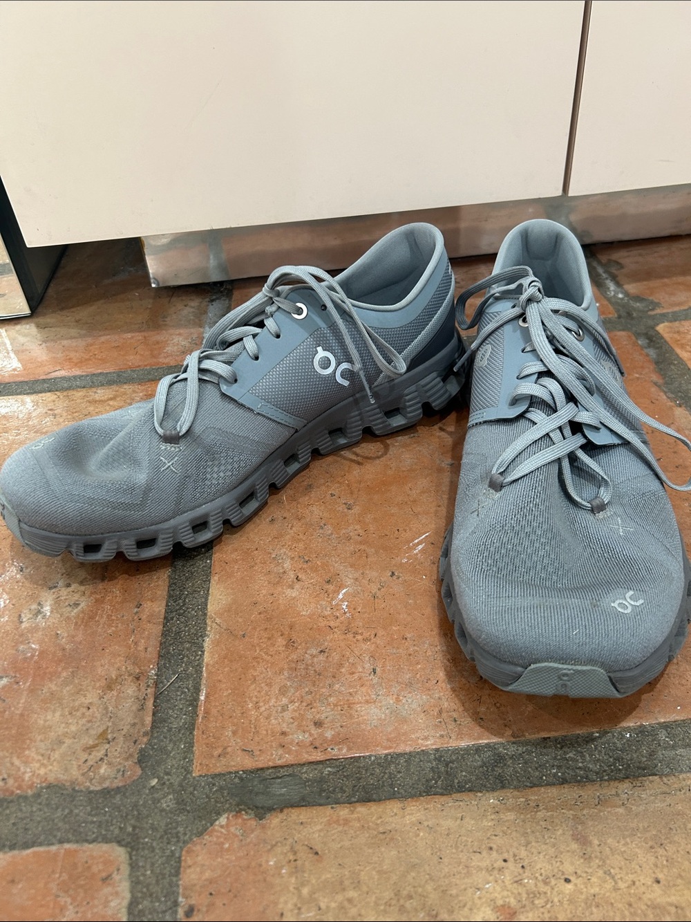 On Running Men’s Cloud Athletic Shoes - Light Gray - Picture 4 of 10